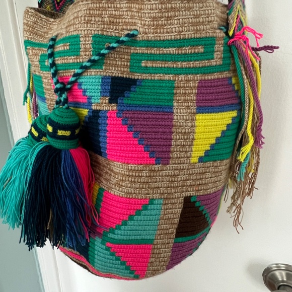Hand Woven Bucket Bag - Never used! - Picture 2 of 4